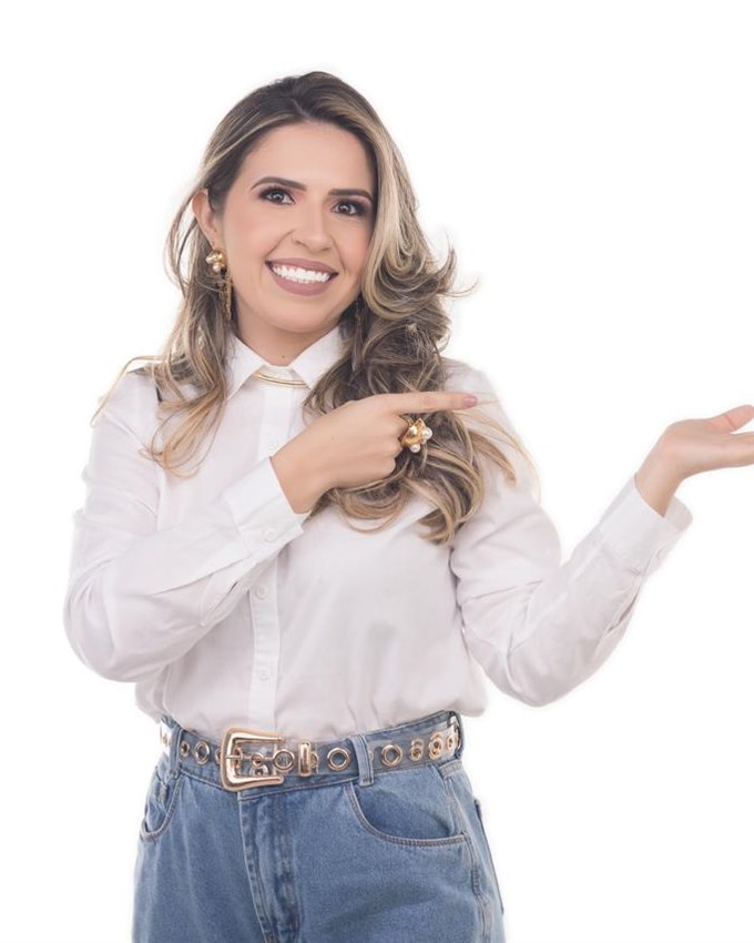 Dra. Mariana Menezes, sócia-fundadora da Máxima Odontologia